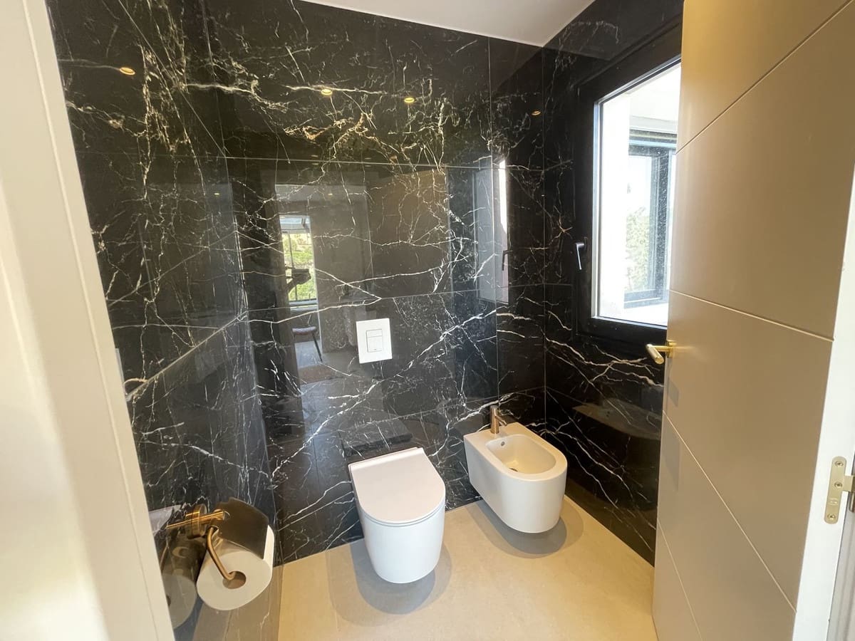 7 chambre Villa/Maison à vendre à Santa Maria Golf avec piscine garage - 3 790 000 € (Ref: 9650288)