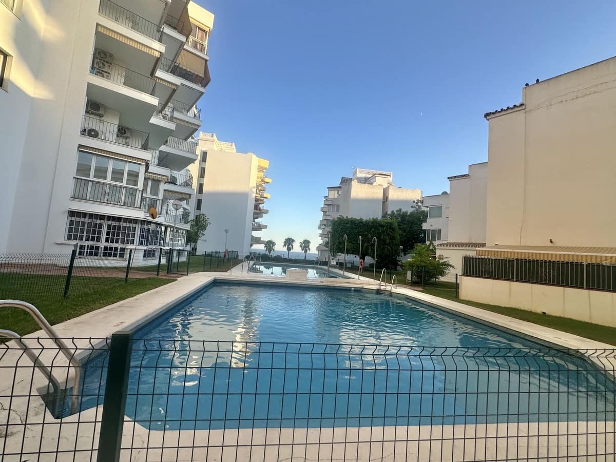 1 slaapkamer Appartement te koop in Marbella met zwembad - € 375.000 (Ref: 9650290)