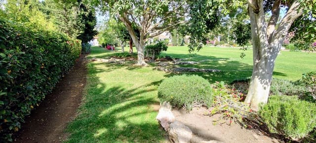 Tontti myytävänä paikassa Guadalmina, Marbella - 2 000 000 € (Ref: 9650291)