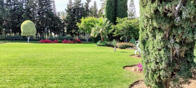 Tontti myytävänä paikassa Guadalmina, Marbella - 2 000 000 € (Ref: 9650291)