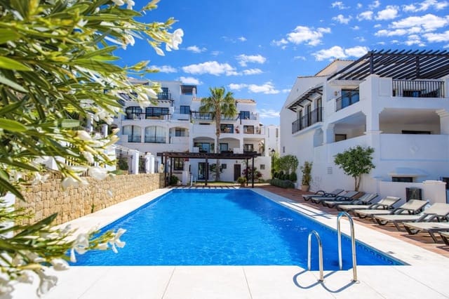 2 sypialnia Penthouse na sprzedaż w Los Monteros, Marbella z basenem garażem - 425 000 € (Ref: 9650293)