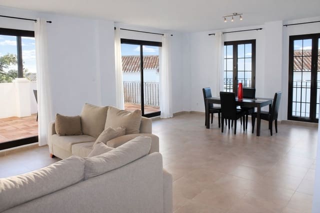 2 sypialnia Penthouse na sprzedaż w Los Monteros, Marbella z basenem garażem - 425 000 € (Ref: 9650293)