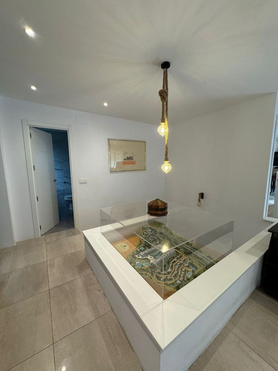 5 Zimmer Villa zu verkaufen in Benahavis mit Pool Garage - 625.000 € (Ref: 9652512)