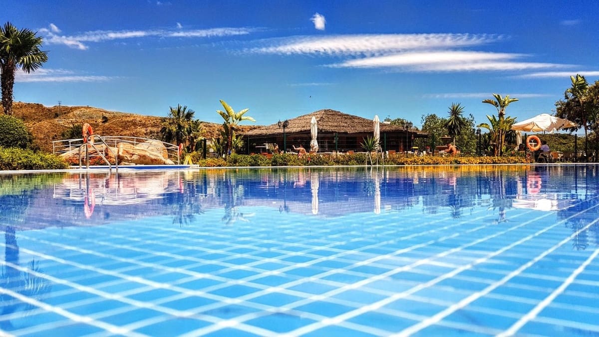 5 Zimmer Villa zu verkaufen in Benahavis mit Pool Garage - 625.000 € (Ref: 9652512)