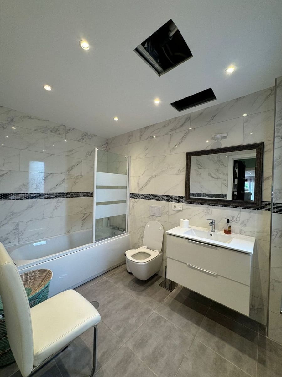 5 Zimmer Villa zu verkaufen in Benahavis mit Pool Garage - 625.000 € (Ref: 9652512)