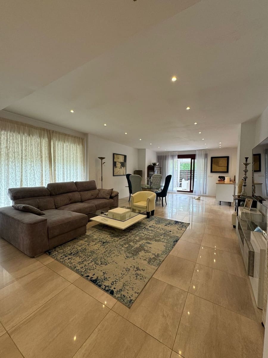 5 Zimmer Villa zu verkaufen in Benahavis mit Pool Garage - 625.000 € (Ref: 9652512)