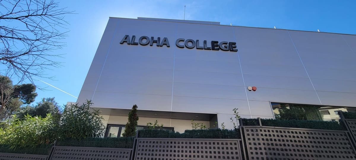 2 slaapkamer Appartement te koop in Nueva Andalucia met zwembad - € 495.000 (Ref: 9652519)