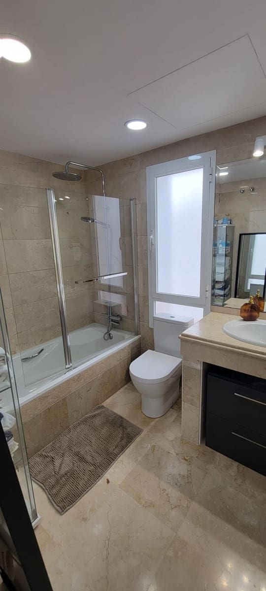 2 soveværelse Lejlighed til salg i Nueva Andalucia med swimmingpool garage - € 480.000 (Ref: 9652519)