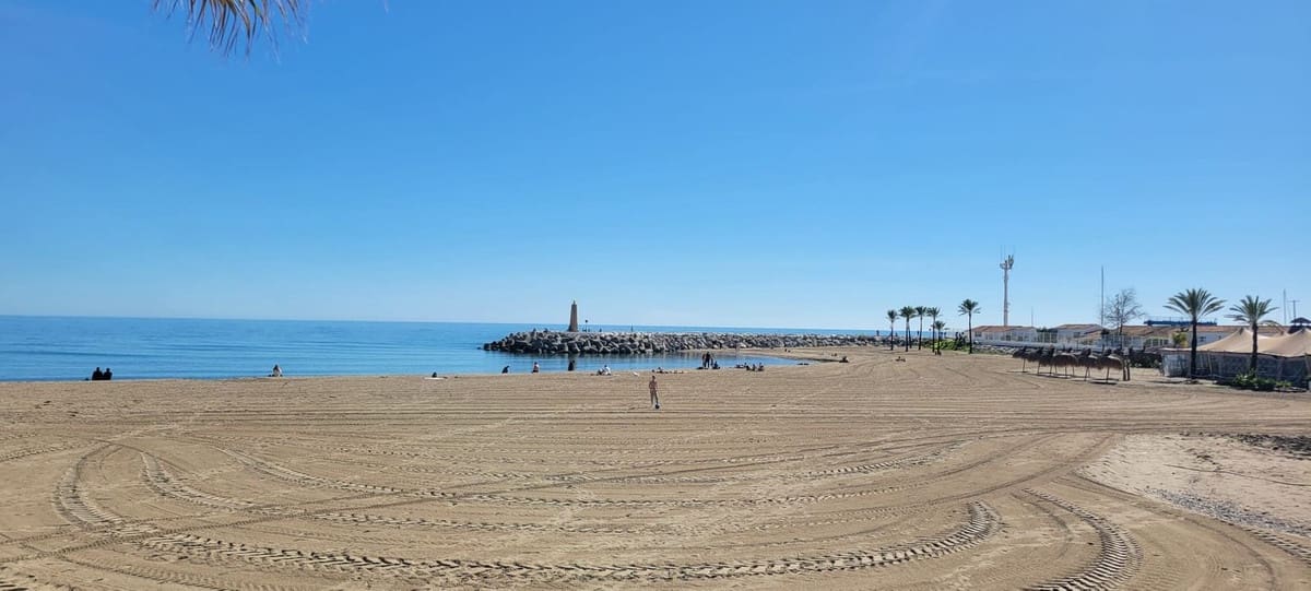 2 soveværelse Lejlighed til salg i Nueva Andalucia med swimmingpool garage - € 480.000 (Ref: 9652519)