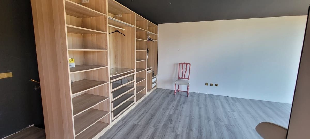 3 slaapkamer Penthouse te koop in New Golden Mile met zwembad garage - € 290.000 (Ref: 9652520)