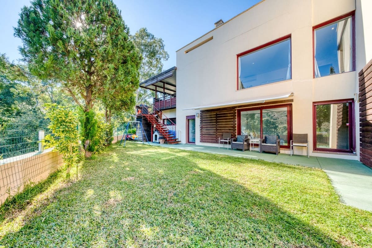 5 chambre Villa/Maison à vendre à Benahavis avec piscine garage - 635 000 € (Ref: 9652633)