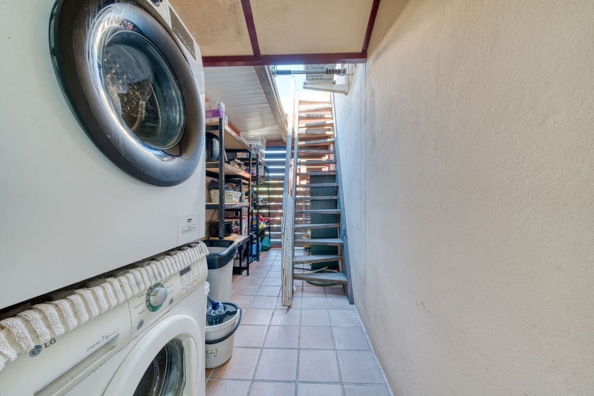 5 chambre Villa/Maison à vendre à Benahavis avec piscine garage - 635 000 € (Ref: 9652633)