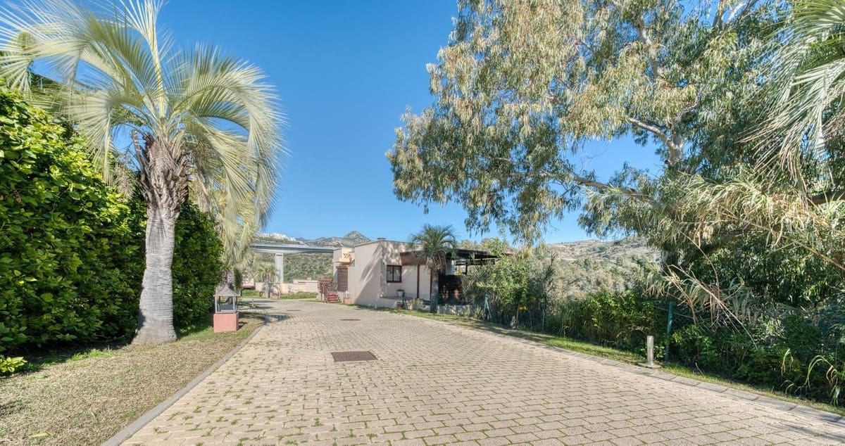 5 soveværelse Villa til salg i Benahavis med swimmingpool garage - € 625.000 (Ref: 9652633)