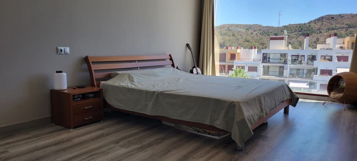 Ático de 3 habitaciones en Benahavís en venta con piscina garaje - 300.000 € (Ref: 9652654)