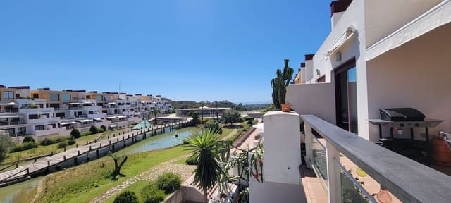 Ático de 3 habitaciones en Los Flamingos, Benahavís en venta con piscina garaje - 300.000 € (Ref: 9652654)