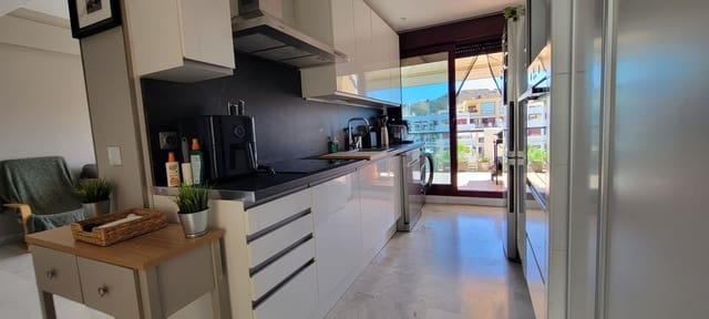 Ático de 3 habitaciones en Los Flamingos, Benahavís en venta con piscina garaje - 300.000 € (Ref: 9652654)
