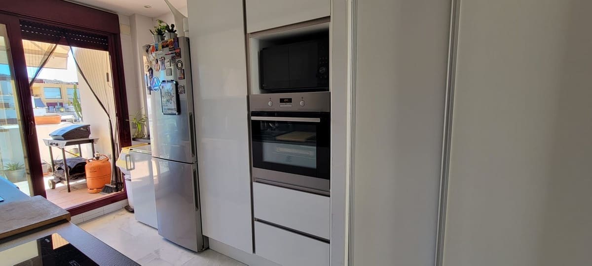 Ático de 3 habitaciones en Benahavís en venta con piscina garaje - 300.000 € (Ref: 9652654)