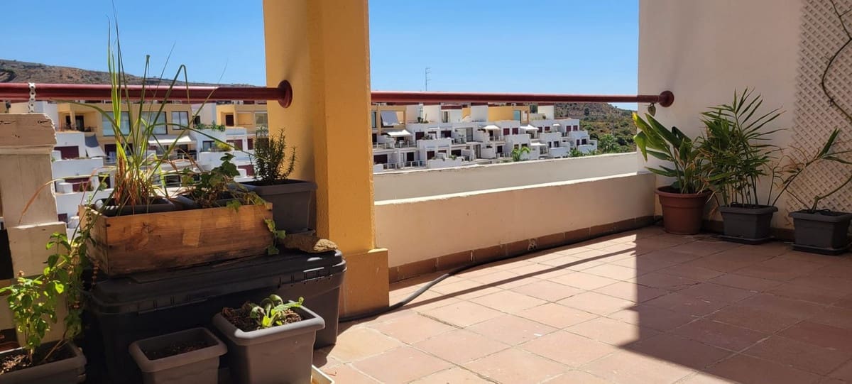 Ático de 3 habitaciones en Benahavís en venta con piscina garaje - 300.000 € (Ref: 9652654)