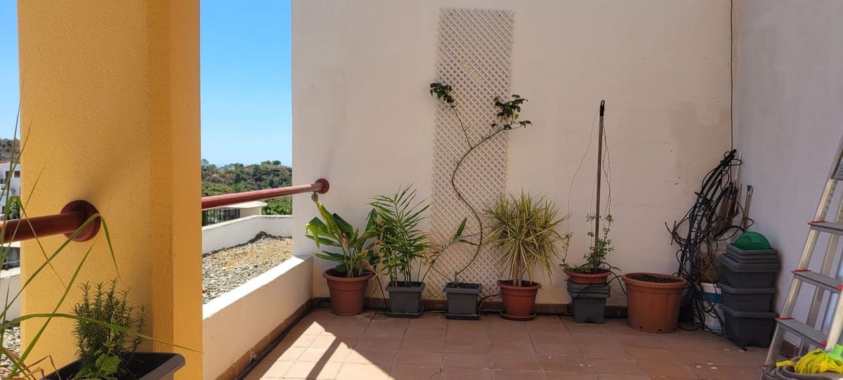 Ático de 3 habitaciones en Benahavís en venta con piscina garaje - 300.000 € (Ref: 9652654)
