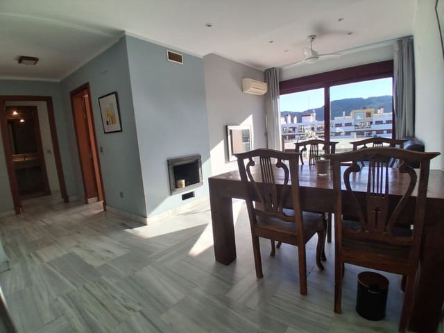 3 chambre Penthouse à vendre à Cancelada, Estepona avec piscine garage - 300 000 € (Ref: 9652654)