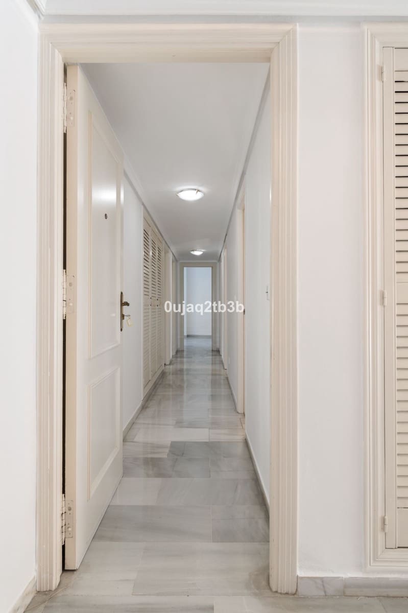 4 soverom Leilighet til salgs i Marbella med garasje - € 779 500 (Ref: 9652689)