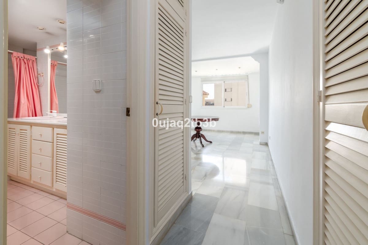 4 soverom Leilighet til salgs i Marbella med garasje - € 779 500 (Ref: 9652689)