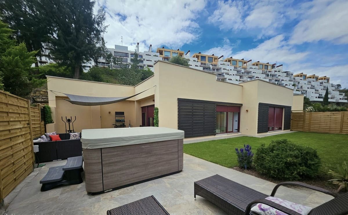 3 soveværelse Villa til salg i Benahavis med swimmingpool garage - € 535.000 (Ref: 9652764)