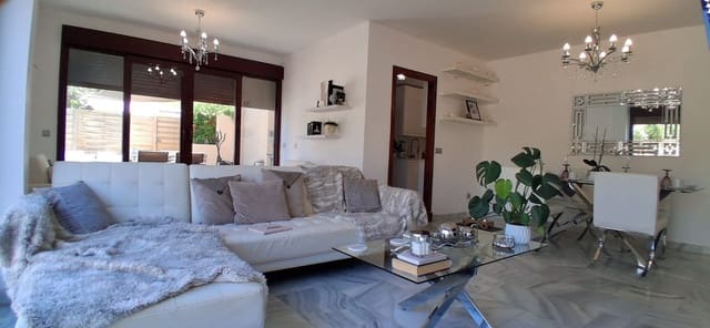 3 soveværelse Villa til salg i Los Flamingos, Benahavís med swimmingpool garage - € 535.000 (Ref: 9652764)