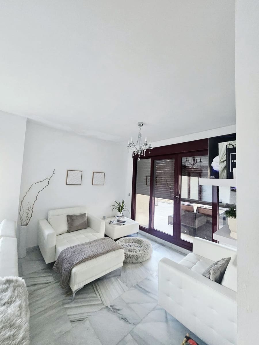 3 soveværelse Villa til salg i Benahavis med swimmingpool garage - € 535.000 (Ref: 9652764)
