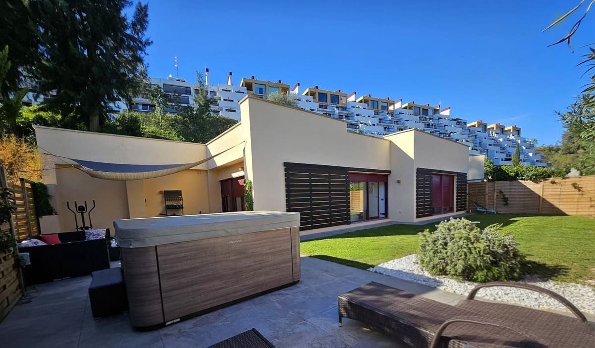 3 soveværelse Villa til salg i Benahavis med swimmingpool garage - € 535.000 (Ref: 9652764)