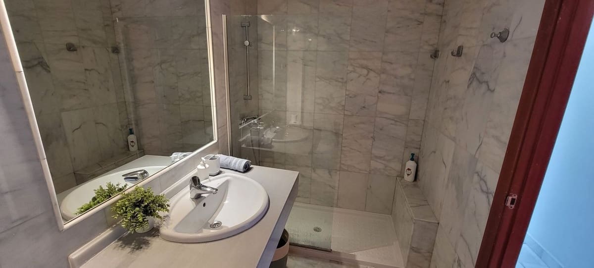 1 sovrum Lägenhet till salu i Benahavis med pool garage - 225 000 € (Ref: 9652765)
