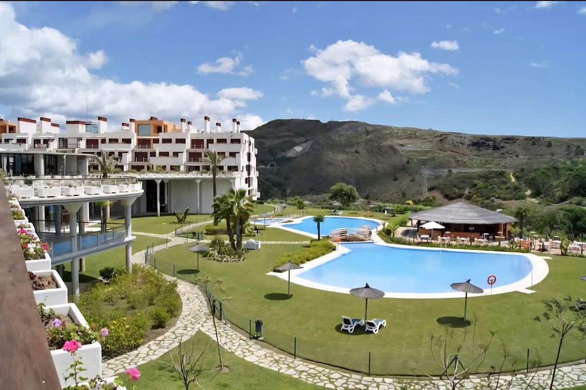 1 sovrum Lägenhet till salu i Benahavis med pool garage - 225 000 € (Ref: 9652765)