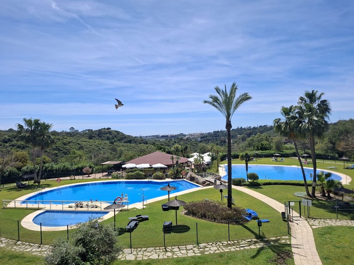 1 sovrum Lägenhet till salu i Benahavis med pool garage - 225 000 € (Ref: 9652765)