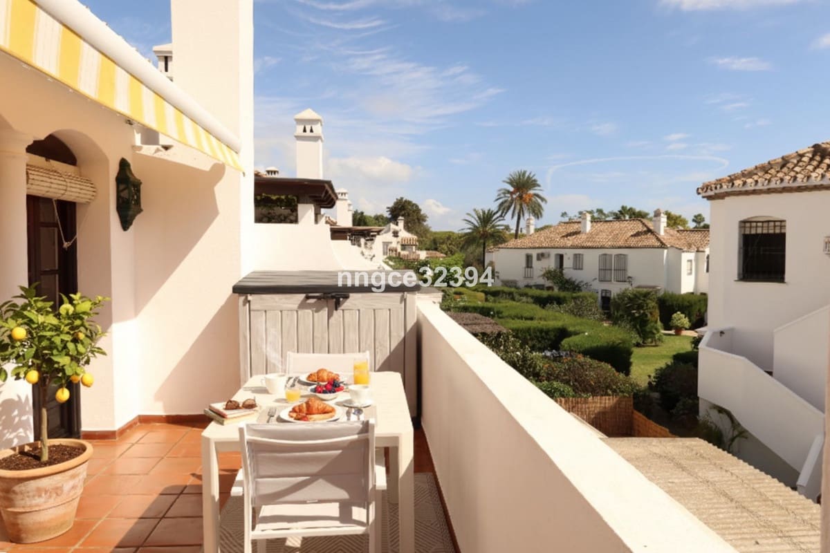 2 camera da letto Attico in vendita in New Golden Mile con piscina garage - 359.900 € (Rif: 9670169)