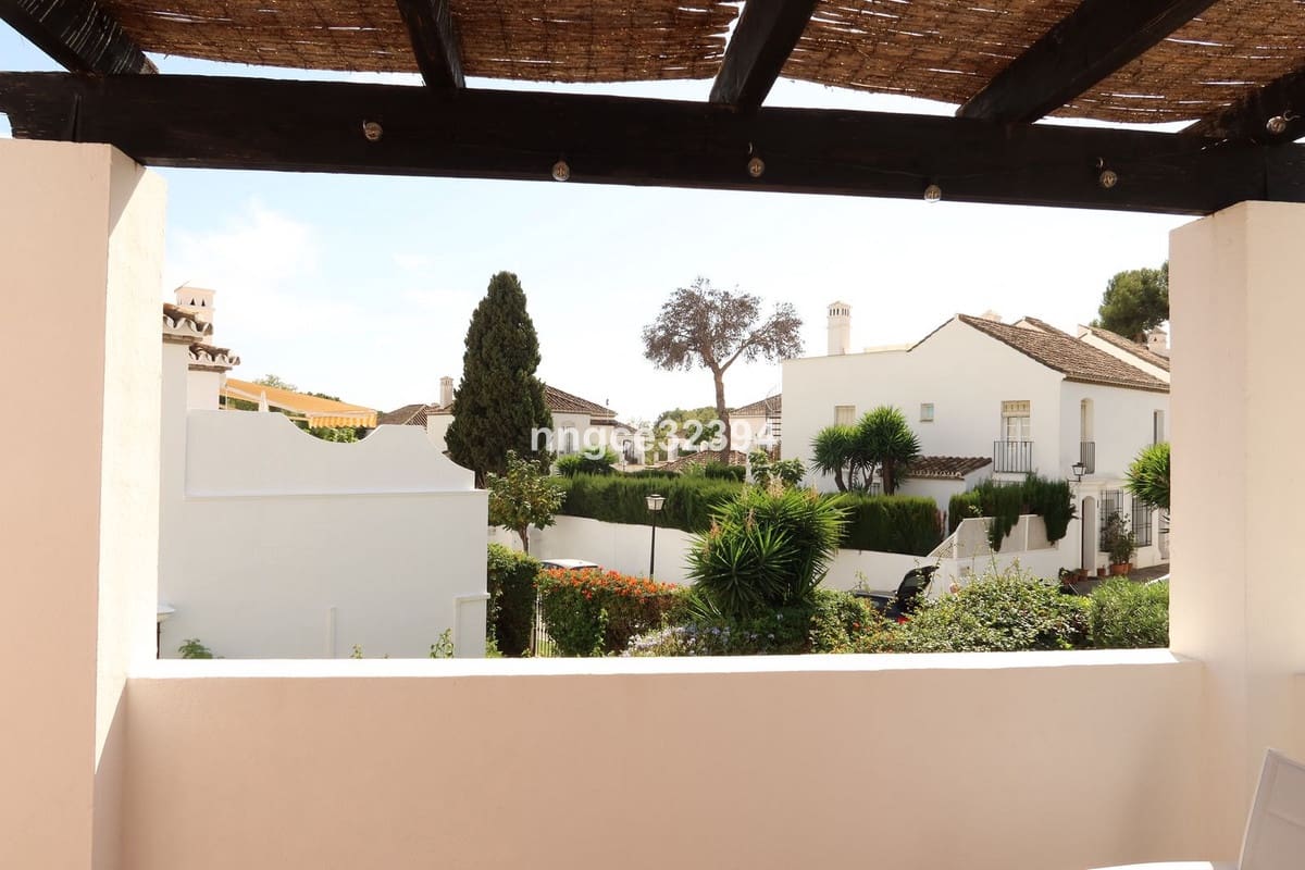 2 camera da letto Attico in vendita in New Golden Mile con piscina garage - 359.900 € (Rif: 9670169)