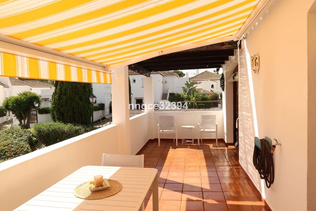 2 camera da letto Attico in vendita in New Golden Mile con piscina garage - 359.900 € (Rif: 9670169)