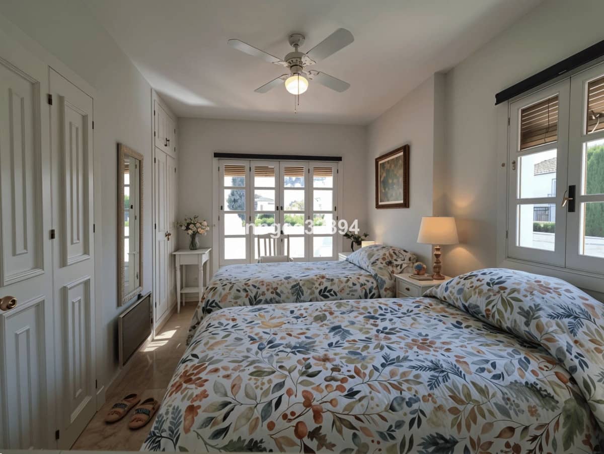 2 camera da letto Attico in vendita in New Golden Mile con piscina garage - 359.900 € (Rif: 9670169)