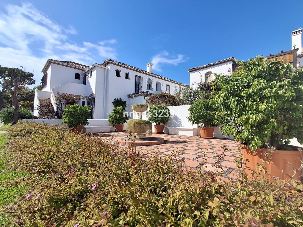 2 camera da letto Attico in vendita in New Golden Mile con piscina garage - 359.900 € (Rif: 9670169)