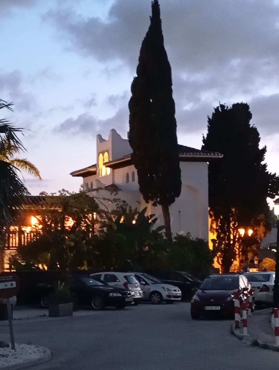 2 makuuhuone Huoneisto myytävänä paikassa Calahonda mukana uima-altaan 
autotalli - 329 000 € (Ref: 9677870)