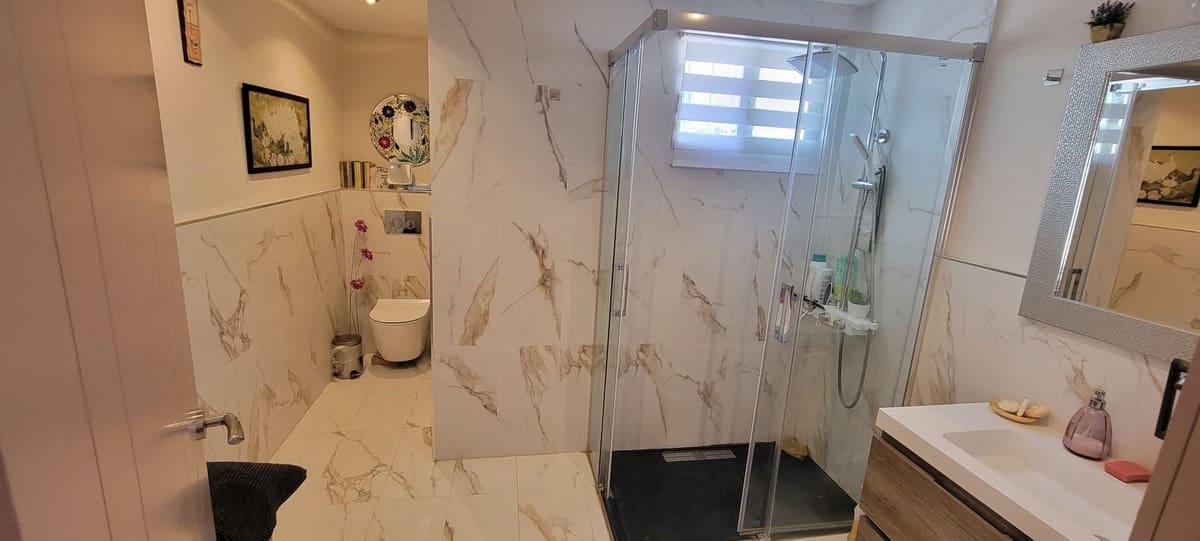 2 soveværelse Lejlighed til salg i Calahonda med swimmingpool - € 319.000 (Ref: 9677870)