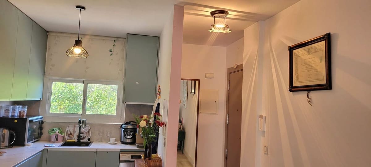 2 soveværelse Lejlighed til salg i Calahonda med swimmingpool - € 319.000 (Ref: 9677870)