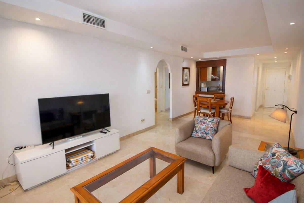 2 bedroom Apartment for sale in Marbella with pool garage - € 650,000 (Ref: 9723826)