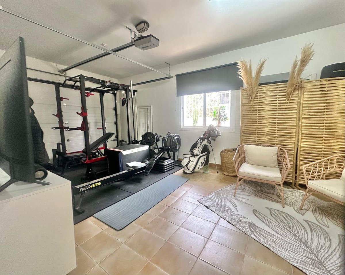 3 sypialnia Willa na sprzedaż w Mijas z basenem garażem - 1 320 000 € (Ref: 9764763)