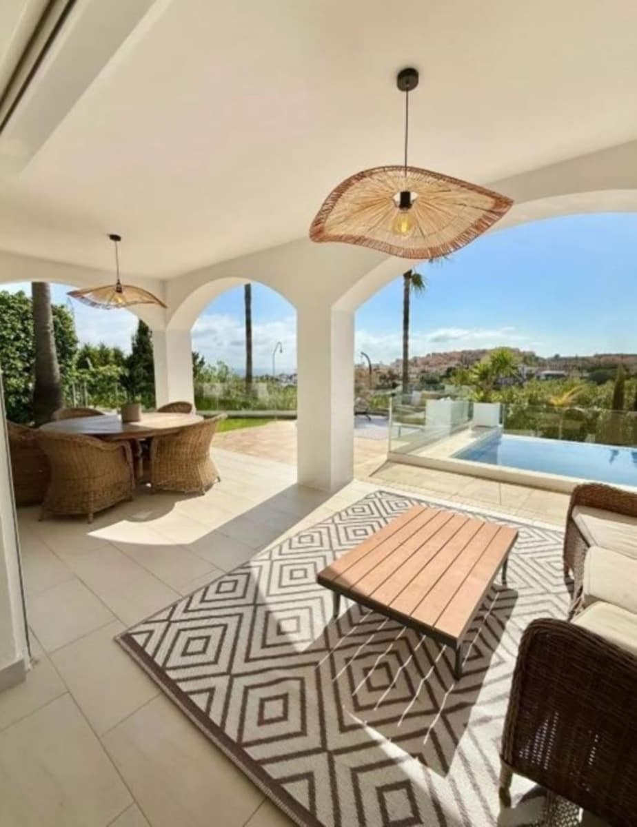 3 sypialnia Willa na sprzedaż w Mijas z basenem garażem - 1 320 000 € (Ref: 9764763)