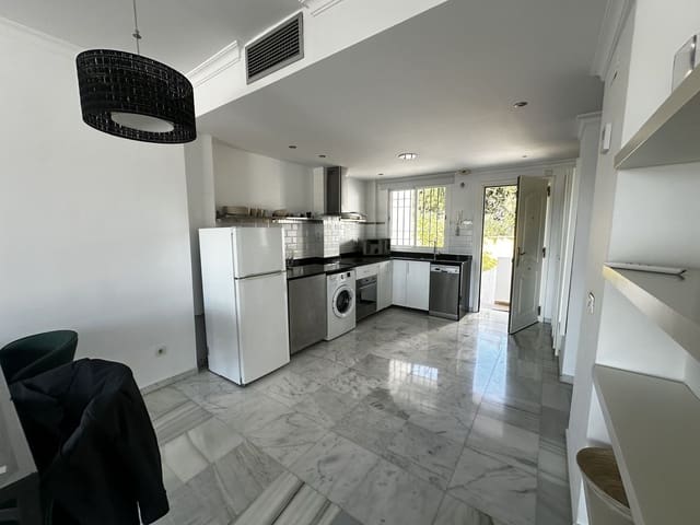 2 sypialnia Apartament na sprzedaż w Los Naranjos, Marbella z basenem garażem - 460 000 € (Ref: 9782246)