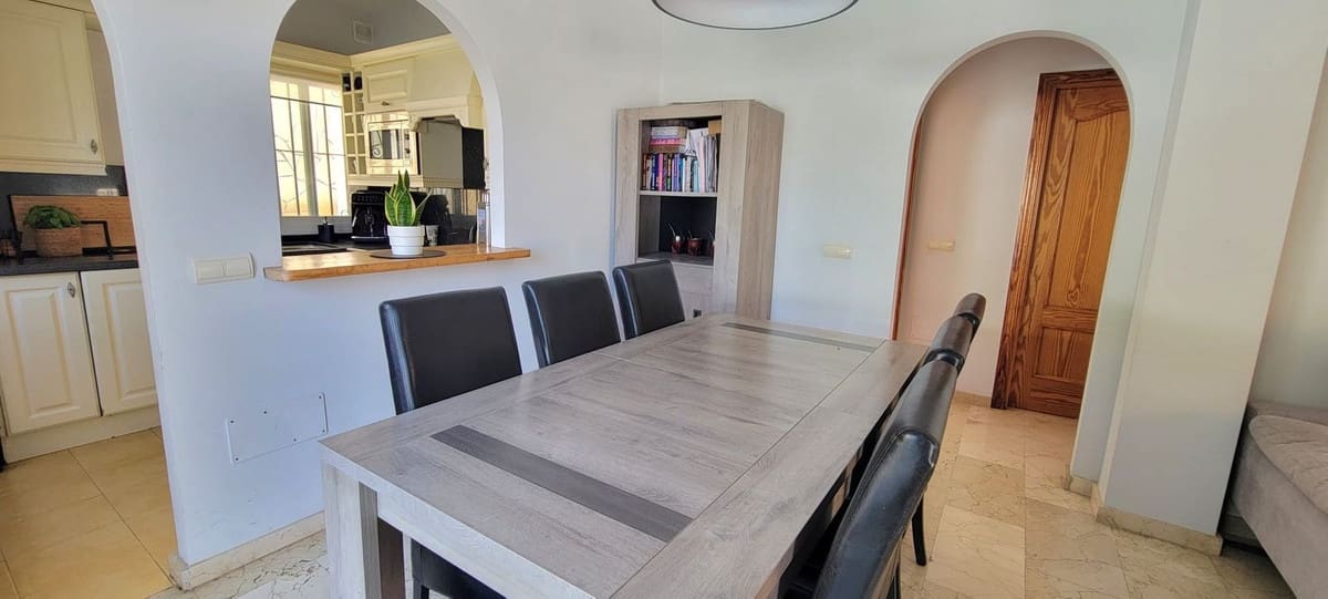 3 quarto Moradia para venda em El Faro com piscina garagem - 549 000 € (Ref: 9893205)