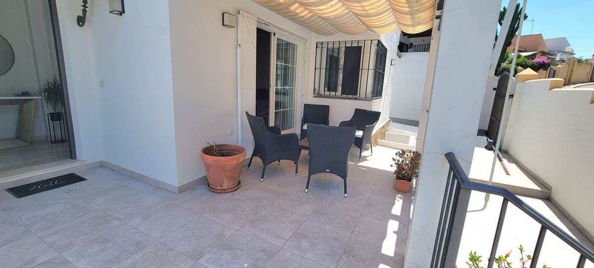3 quarto Moradia para venda em El Faro com piscina garagem - 549 000 € (Ref: 9893205)