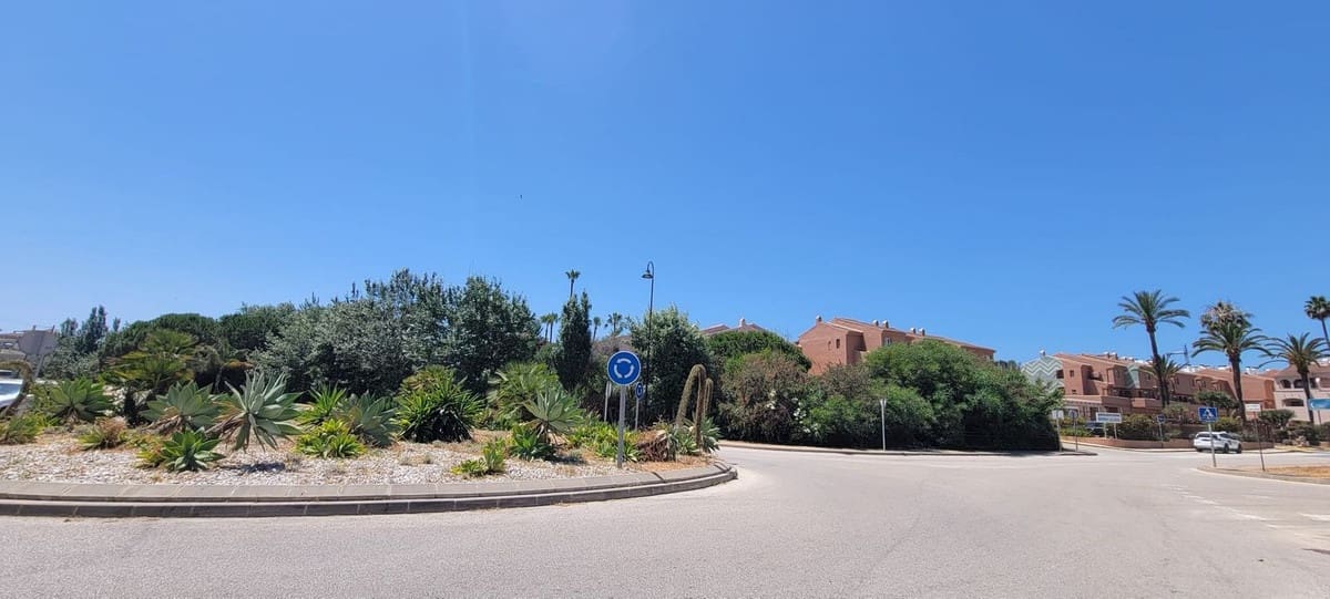 3 quarto Moradia para venda em El Faro com piscina garagem - 549 000 € (Ref: 9893205)