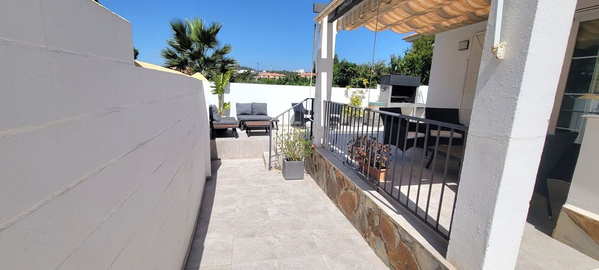 3 quarto Moradia para venda em El Faro com piscina garagem - 549 000 € (Ref: 9893205)