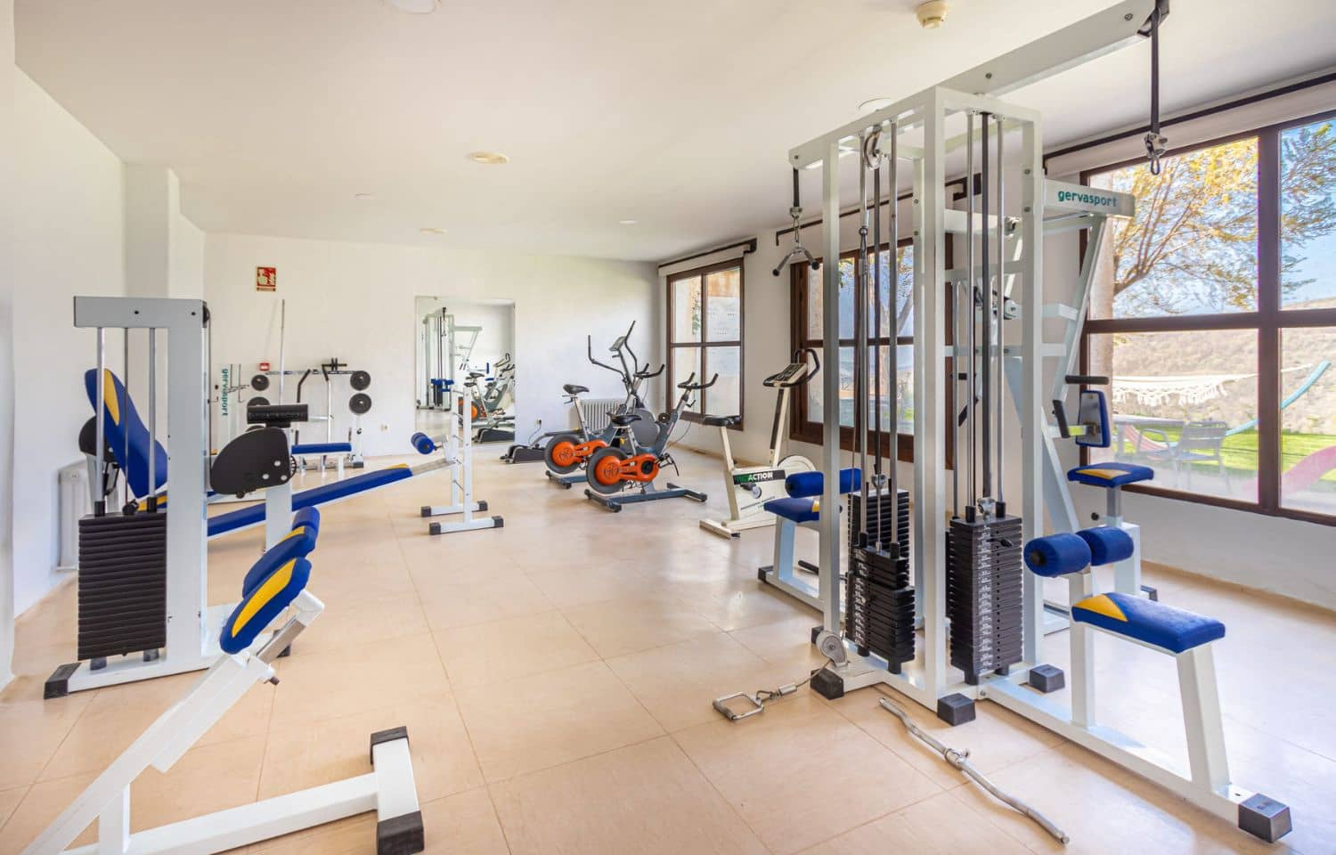 53 chambre Hôtel à vendre à Busquistar avec piscine garage - 2 500 000 € (Ref: 8675066)